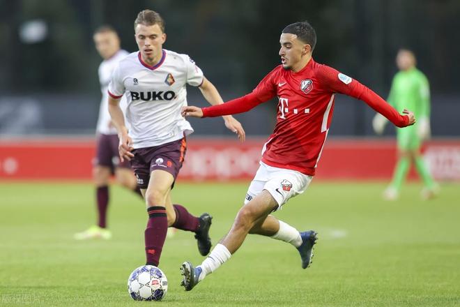 与此同时 与此同时